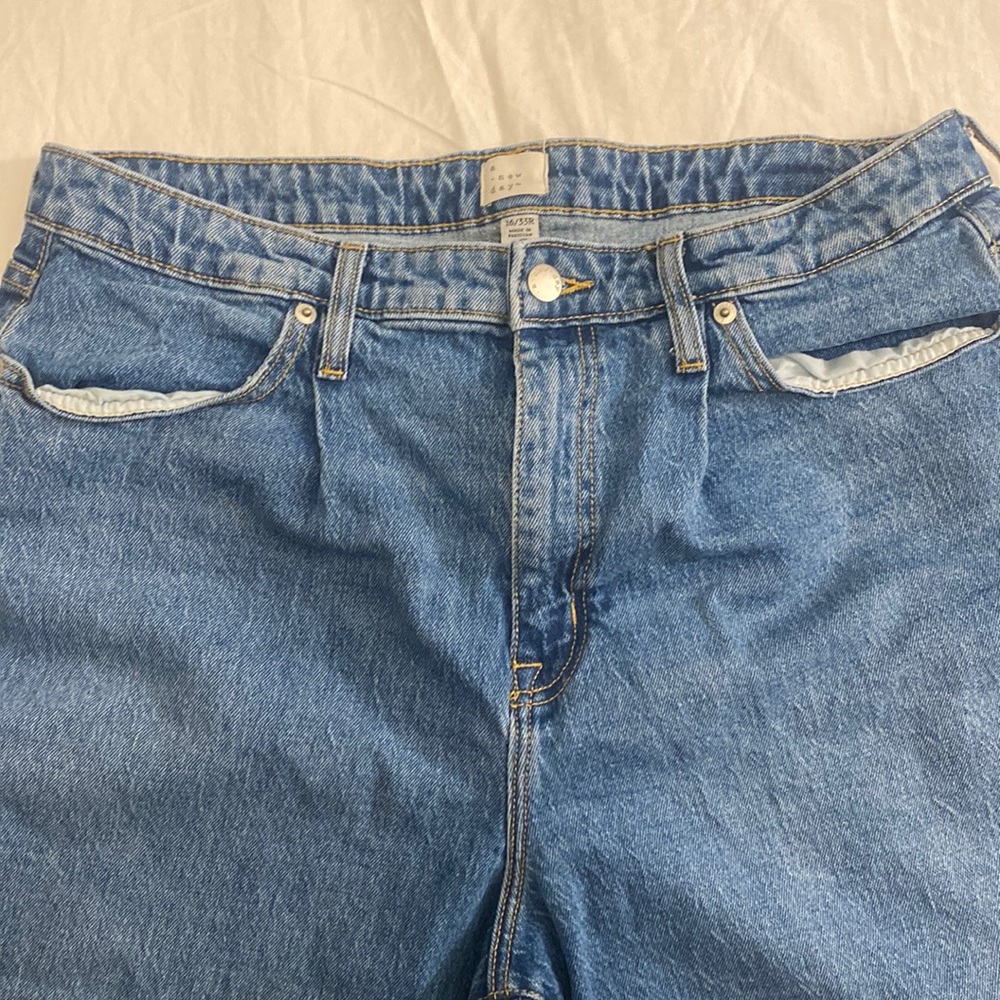 Jeans - Picture 3 of 4